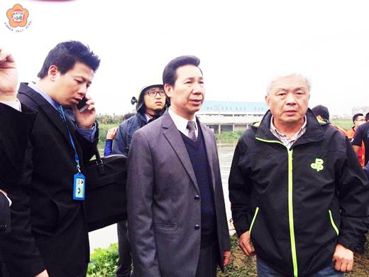  陳福海趕往失事現場了解狀況。
（觀光處長王中聖提供）
