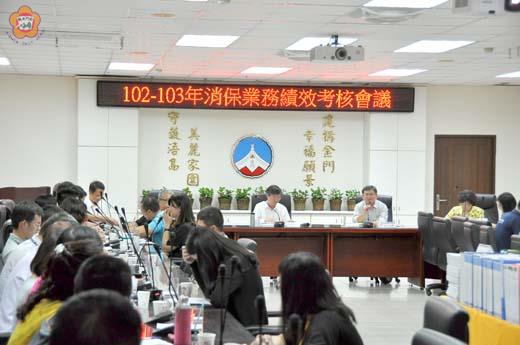   行政院消費者保護處昨由副處長吳政學帶隊，前進金門縣針對消費者保護業務做績效考核。（李增汪攝）