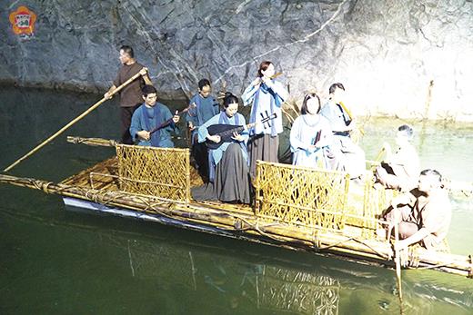 百鳥歸巢入翟山南管演出,昨在翟山坑道舉行。(許峻魁攝)