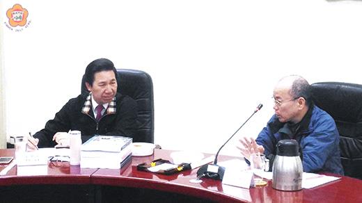 縣長陳福海昨赴行政院出席「行政院地方前瞻基礎建設(金門縣,連江縣)事宜會議」,當面向政務委員兼福建省主席張景森爭取縣府重大建設預算及需中央政策支持事項。(縣府提供)