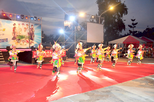 一年一度金門的原住民豐年慶活動，昨晚在成功出海口廣場舉辦。（陳冠霖攝）