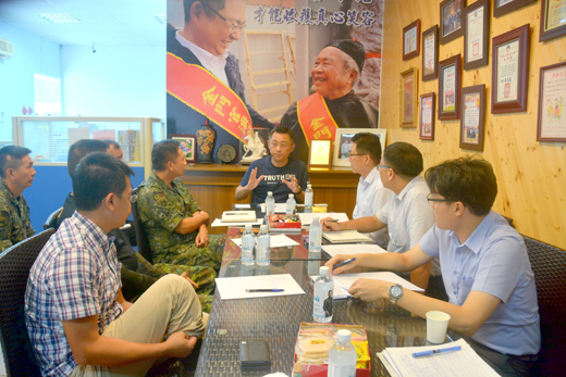針對三獅山砲堡及山前復國庫遭拆一事,立委楊鎮浯邀相關單位開會研議。
(莊煥寧攝)