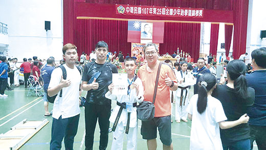 金門縣選手由跆拳道教練李錫添率隊赴台參加，林志揚榮獲銅牌。（寧中小提供）