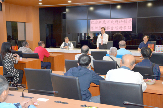 金門縣長陳福海昨接見來訪的新北市法制局長黃怡騰暨新北調解會參訪交流團一行,歡迎他們組團來金參訪活動。(楊水詠攝)