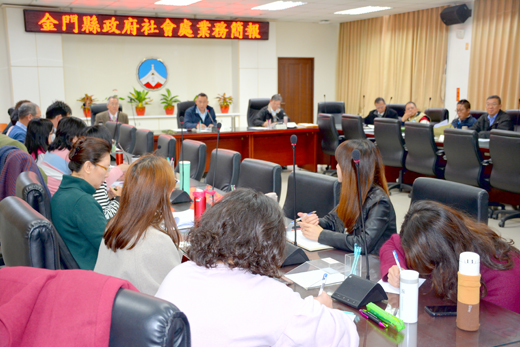 金門縣長楊鎮浯昨主持縣政府社會處業務簡報會議。(楊水詠攝)