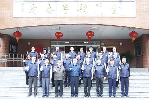 è­¦æ¿ç½²é·é³å®¶æ¬½æµéé ç¼æ°åéæ°ååä»è¾åï¼å¾è½åä»å°è­¦æ¿è­°é¡å»ºè¨ï¼ä¸¦èè­¦å¯åä»åç§ãï¼ç¸£è­¦å±æä¾ï¼