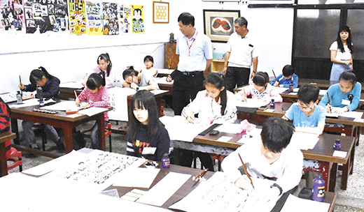 金沙學區108年度「語文新星獎」競賽昨登場,全鎮共237位學生參賽,彼此觀摩切磋,表現也令人刮目相看。(陳麗妤攝)