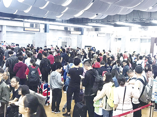 大陸五一小長假昨正式開跑,金廈小三通穿梭旅客也創下入境人數單日新高。(許峻魁攝、縣府觀光處提供)
