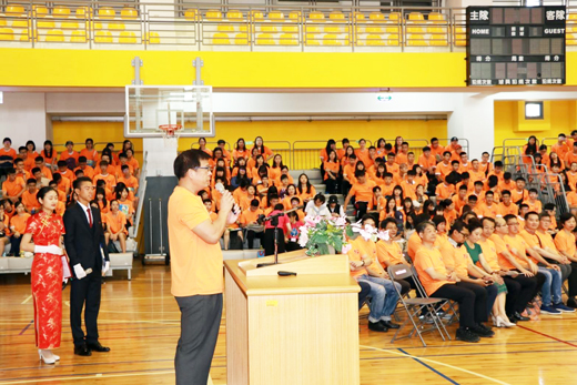 金門大學新生接受二天入學輔導暨校園防災教育課程，校長陳建民致詞勉勵新生。
（金門大學提供）