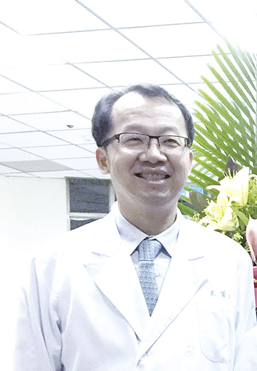 台北榮總神經醫學中心主任王署君(如圖)主掌,每月派遣2位神經內科醫師支援金門醫院,及時救援中風患者。(金門醫院提供)