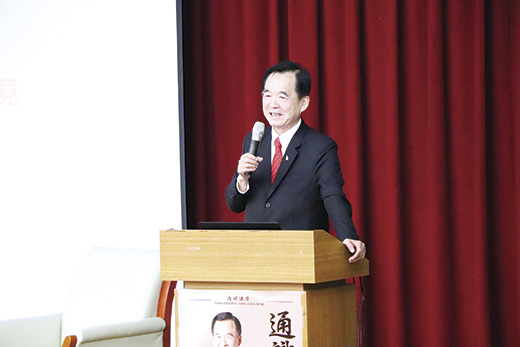 金門大學「通識領袖講堂」,邀請台北市商業會理事長王應傑演講。(許加泰攝)
