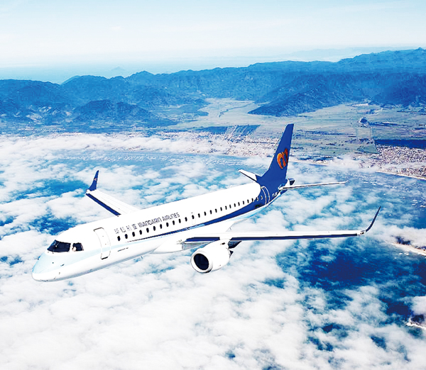 華信航空離島航線根據市場需求，大幅增加航班放大機型。
（華信航空提供）