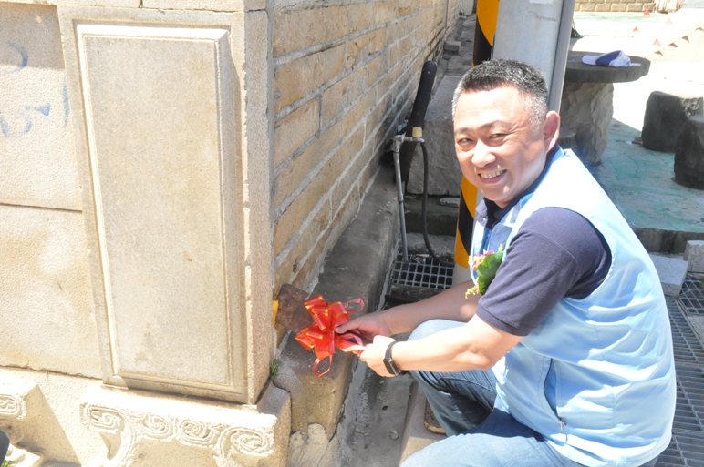 縣長楊鎮浯為塔后22號地基動土,祈工程順利圓滿。(楊水詠攝)