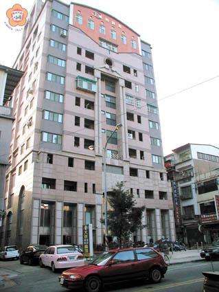 金城金信大樓連續四年蟬連地王