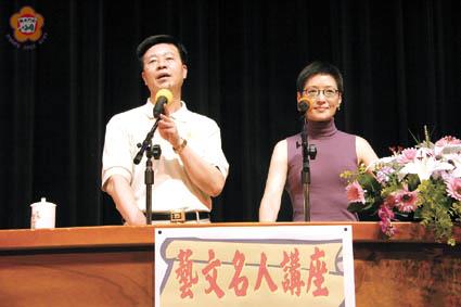 胡因夢抵金演講與鄉親分享心靈饗宴