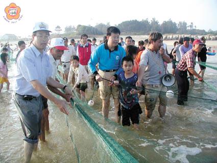 牽罟挖沙歲真趣味后湖民眾快樂擁抱海洋