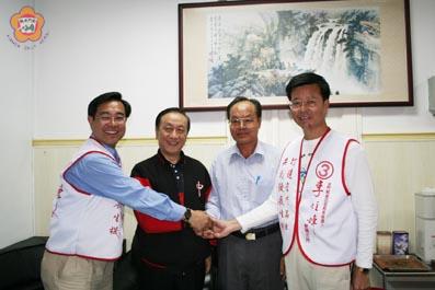 郁慕明力挺李炷烽呼籲支持泛藍唯一候選人