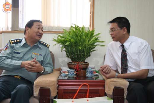 拜會謝議長 胡鎮埔：九十七年將編列預算落實排雷工作