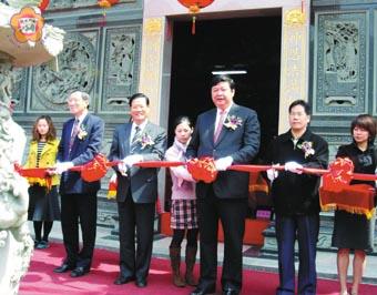 顏主席馬祖天后宮上香祈福