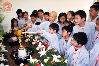弘佛法靜慮精舍與大眾結佛緣