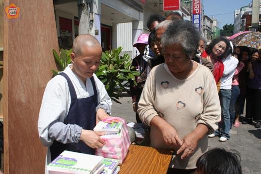靜慮精舍用佛心帶動萬人齋戒