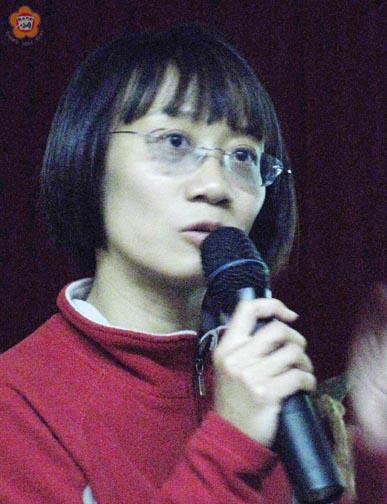 湯谷明要小小解說員扮演行銷者、溝通者和監督者的角色。