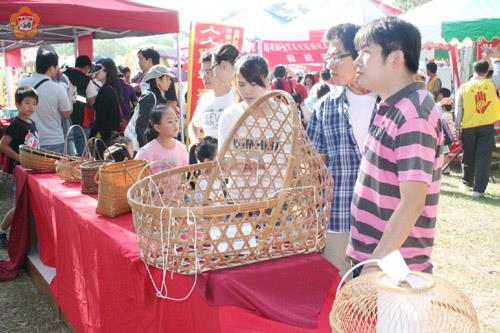 竹搖籃憶童年 楊水詠/圖文