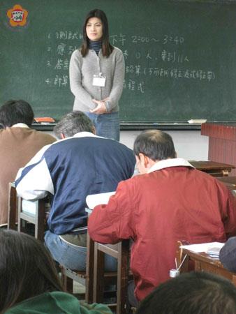   99年度全國技術士技能檢定第1梯次學科含術科紙筆測驗昨天在全國各地舉行。（張建騰攝）