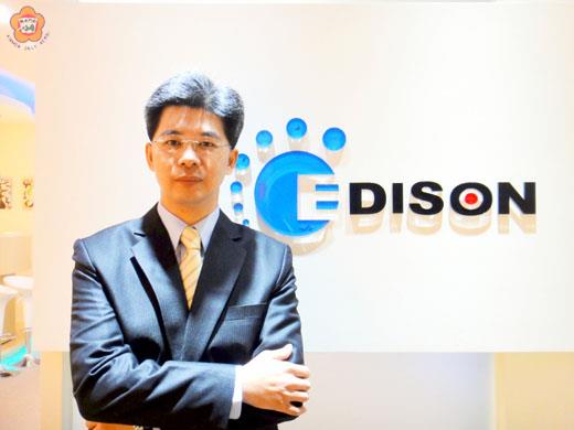 LED新股王艾笛森光電股份有限公司,是由年輕、優秀的金門子弟吳建榮所一手創建出來的。(圖由吳祥坤提供)