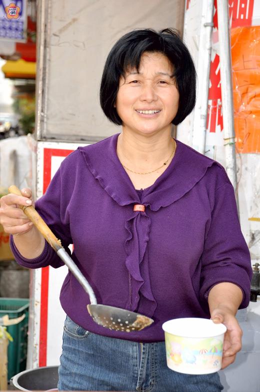 楊美華 獨特大腸海蚵麵線 遠近馳名