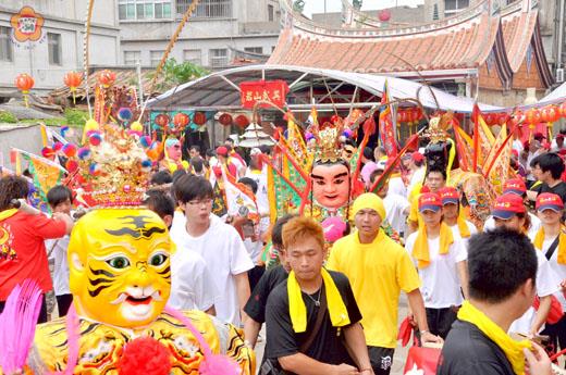 英武山岩廟昨天舉辦巡境。（張建騰攝）