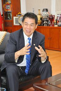 金大校長李金振強調,金大首屆招生的成功,是未來「金門大學」的定位,金門鄉親都希望金門大學是一所好的大學,也都會以擁有一所好的大學為榮。(許加泰攝)