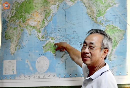 金沙國中許明義老師，已自八月一日起退休。（陳麗妤攝）