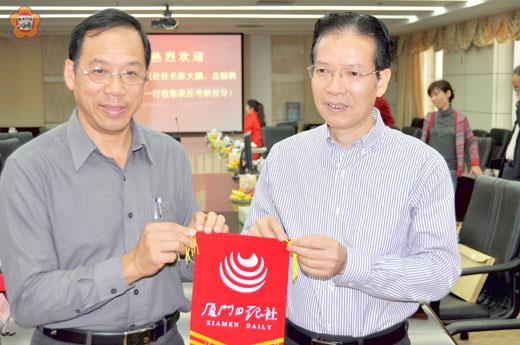 本報社長陳大鵬帶領本社相關部門同仁前往廈門日報社參訪，雙方舉辦座談會交流意見。（李金鎗攝）